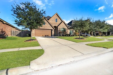 A sought after Perry Home, 1.5 story Home on a cul de sac lot!