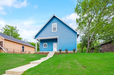 915 W Munson St, Denison, TX 75020 - photo 2