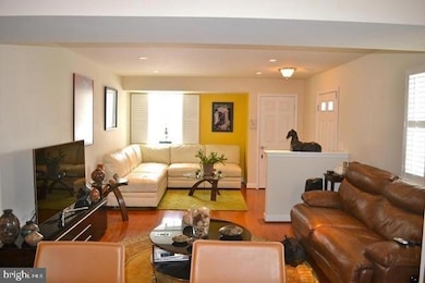 4115 D S Four Mile Run Dr, Arlington, VA 22204 - photo 2