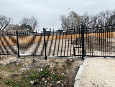 9746 Deer Trail Dr, Houston, TX 77038 - photo 2