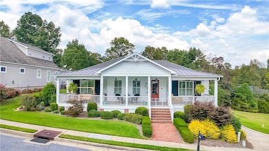 135 Village Dr, Clarkesville, GA 30523 - photo 2