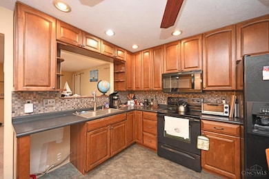 5686 Farm Field Dr, Mason, OH 45040 - photo 7