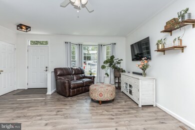 46832 Lawnes Creek Terrace, Sterling, VA 20165 - photo 2