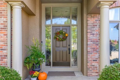 9658 Redbud Ln, Lenexa, KS 66220 - photo 7