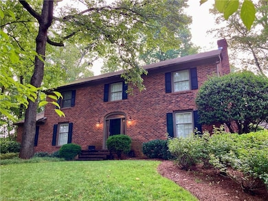 722 Coleridge Dr, Greensboro, NC 27410 - photo 2