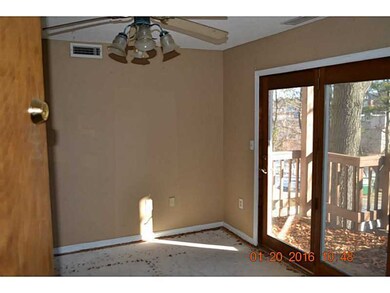 369 Aiken Ave unit 10, Lowell, MA 01850 - photo 3