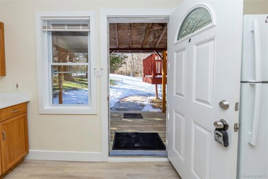 33 Holmes Rd unit B, Holmes, NY 12531 - photo 4