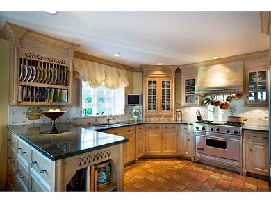 Kitchen. Ceramic floors with radiant heat and tile