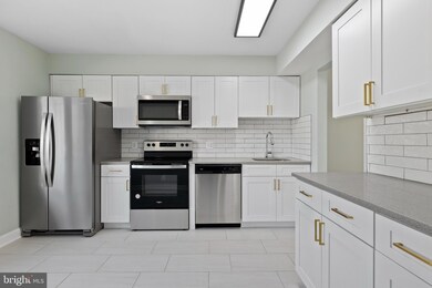 19728 Wootton Ave, Poolesville, MD 20837 - photo 4