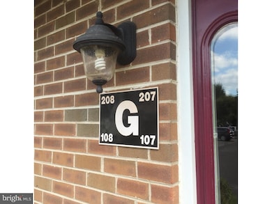 108G Hampton Crossing Condiminiums unit G, Southampton, PA 18966 - photo 2