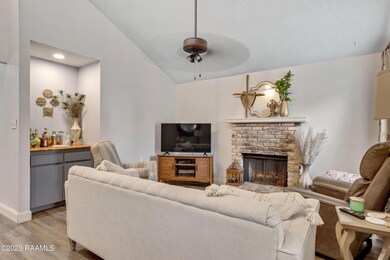 102 Triad Blvd-6