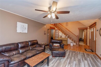 1904 E Ave NW, Cedar Rapids, IA 52405 - photo 2