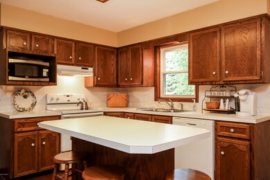009-Kitchen-3196870-large
