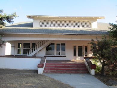 Grand 1921 Home