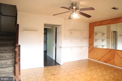 165 Stonegate Dr, Frederick, MD 21702 - photo 2