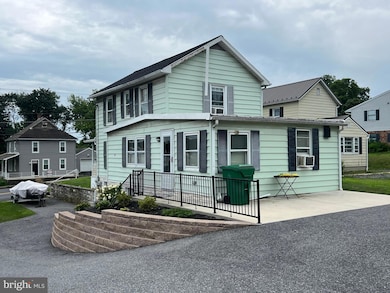 341 W Baltimore St, Greencastle, PA 17225 - photo 4