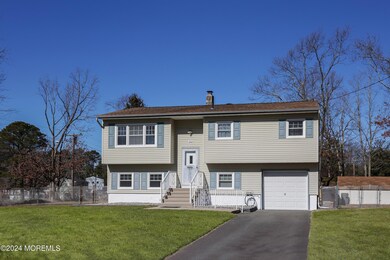 313 Toby Ct, Toms River, NJ 08755 - photo 3