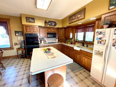 507 W Main St, Malden, IL 61337 - photo 7