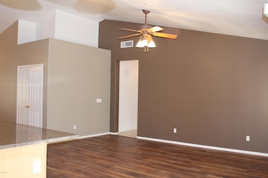 460 S Pineview Dr, Chandler, AZ 85226 - photo 6