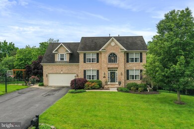 545 Shannon Dr N, Greencastle, PA 17225 - photo 2