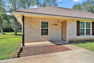 708 Seven Oaks Rd unit 712, Bonham, TX 75418 - photo 3