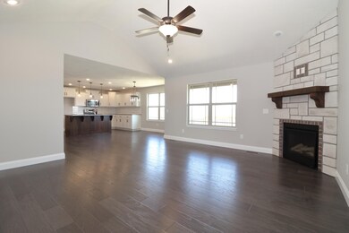 1650FeatherCrest05