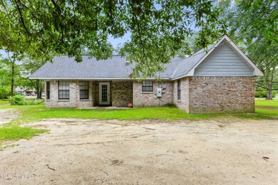 22712 Alamosa Dr, Moss Point, MS 39562 - photo 2