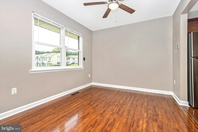 5661 Selford Rd, Halethorpe, MD 21227 - photo 6