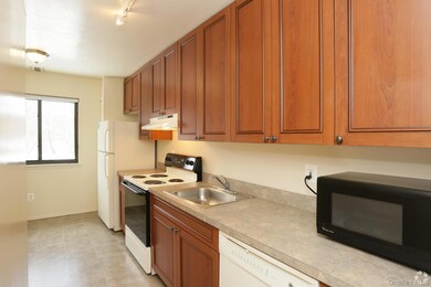 44 Route 25 A unit 401, Smithtown, NY 11787 - photo 7