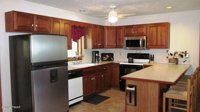 125 Hillside Dr, Lords Valley, PA 18428 - photo 6