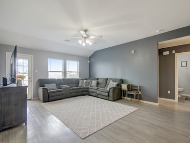 5210 Mcgrath Dr, Alvin, TX 77511 - photo 2