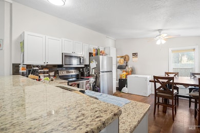 606 S F St, Rupert, ID 83350 - photo 2