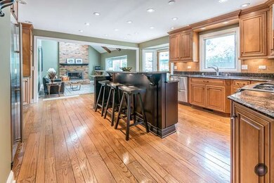 2271 University Dr, Naperville, IL 60565 - photo 7