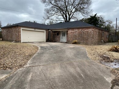 7203 Fairway Ct, Houston, TX 77088 - photo 4