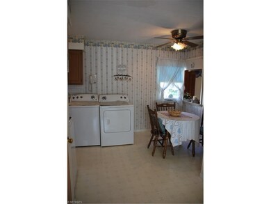 971 Carnegie Ave. Akron, OH 44314 Quaint 3 bedroom
