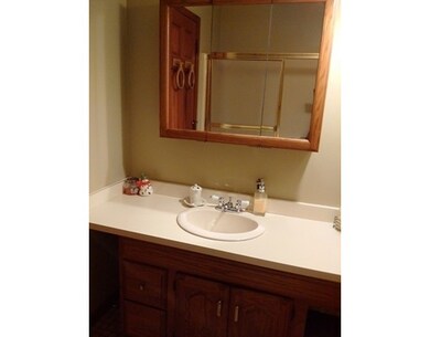 146 Brooks Village Rd, Templeton, MA 01468 - photo 5