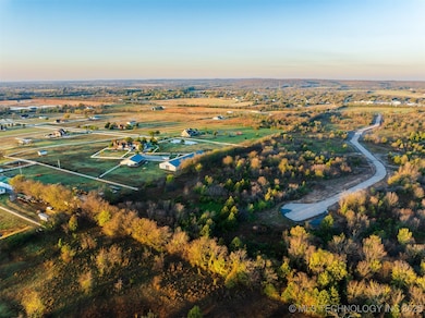 012 W 195th St S, Mounds, OK 74047 - photo 2
