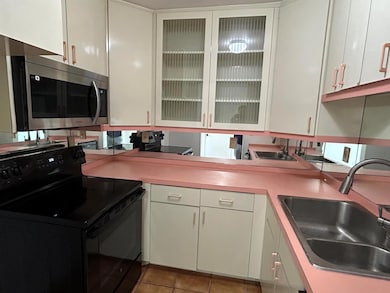 298 SW 6th St unit 109, Boca Raton, FL 33432 - photo 4