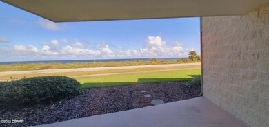 windermere shores private patio view