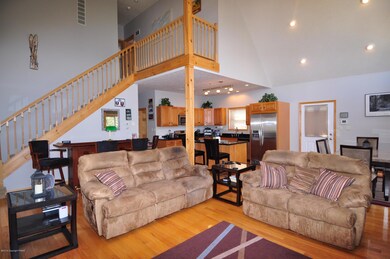 22 Shoshone Cir, Jim Thorpe, PA 18229 - photo 4