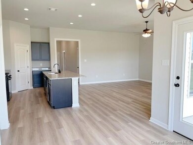 KITCHEN & LIVING