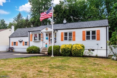 412 N 4th Ave, Hawthorne, NJ 07506 - photo 2