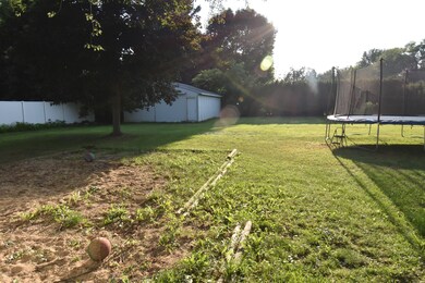 10426 Oakland Dr, Portage, MI 49024 - photo 3