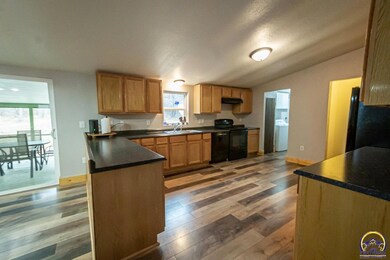 17360 158th Rd, Hoyt, KS 66440 - photo 6