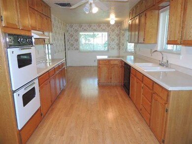 10220 Allway Dr, El Paso, TX 79925 - photo 4