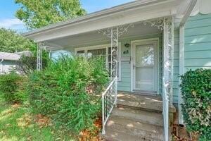 413 W Dexter St, Sherman, TX 75092 - photo 3