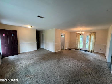 2303 Leigh St, Kinston, NC 28504 - photo 4