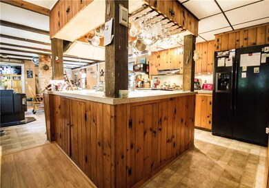 Large island in kitchen