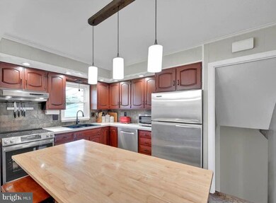 110 Montieth Ave, Reading, PA 19609 - photo 4