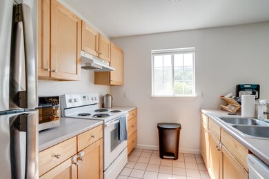 39 Hildred Dr unit 39, Burlington, VT 05401 - photo 3